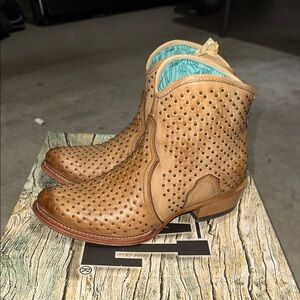 Corral boots